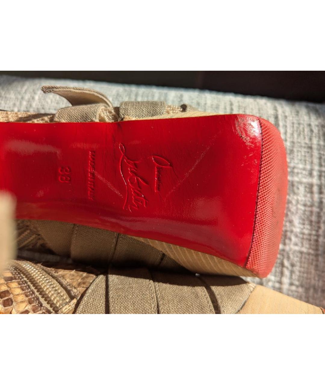 CHRISTIAN LOUBOUTIN Бежевые ботильоны из экзотической кожи, фото 7