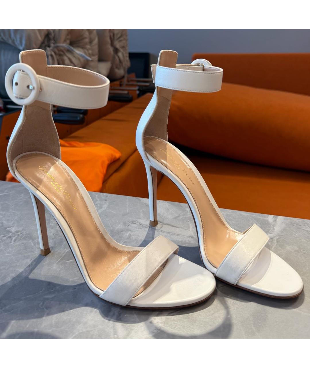 GIANVITO ROSSI Белые кожаные босоножки, фото 5