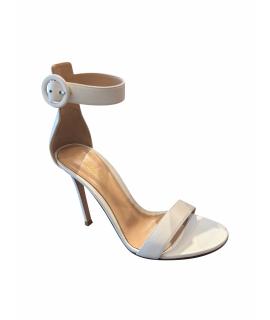 GIANVITO ROSSI Босоножки