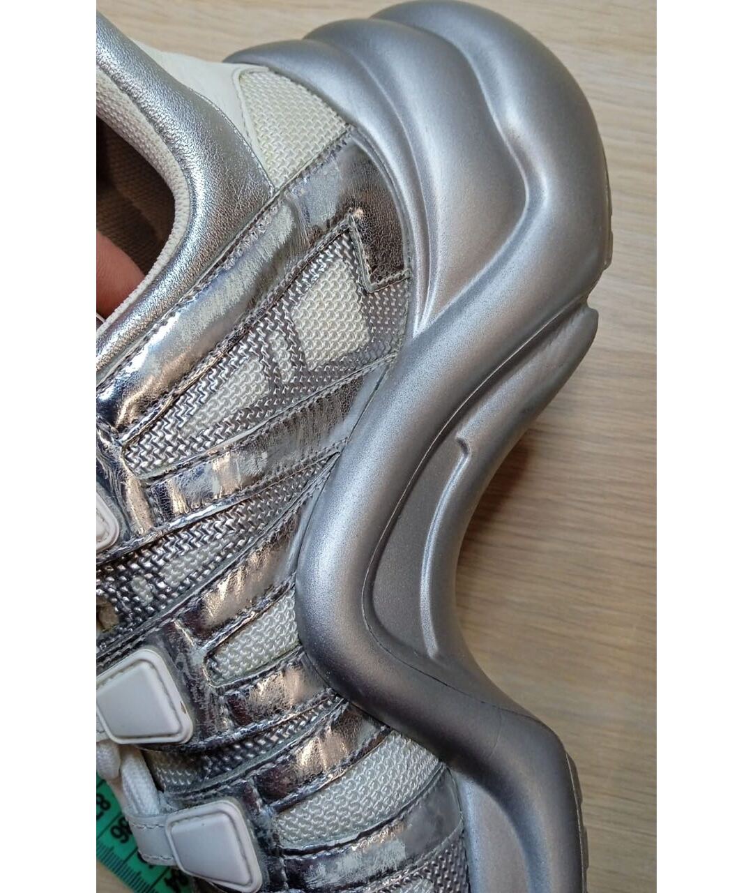 LOUIS VUITTON PRE-OWNED Серебряные кроссовки, фото 6