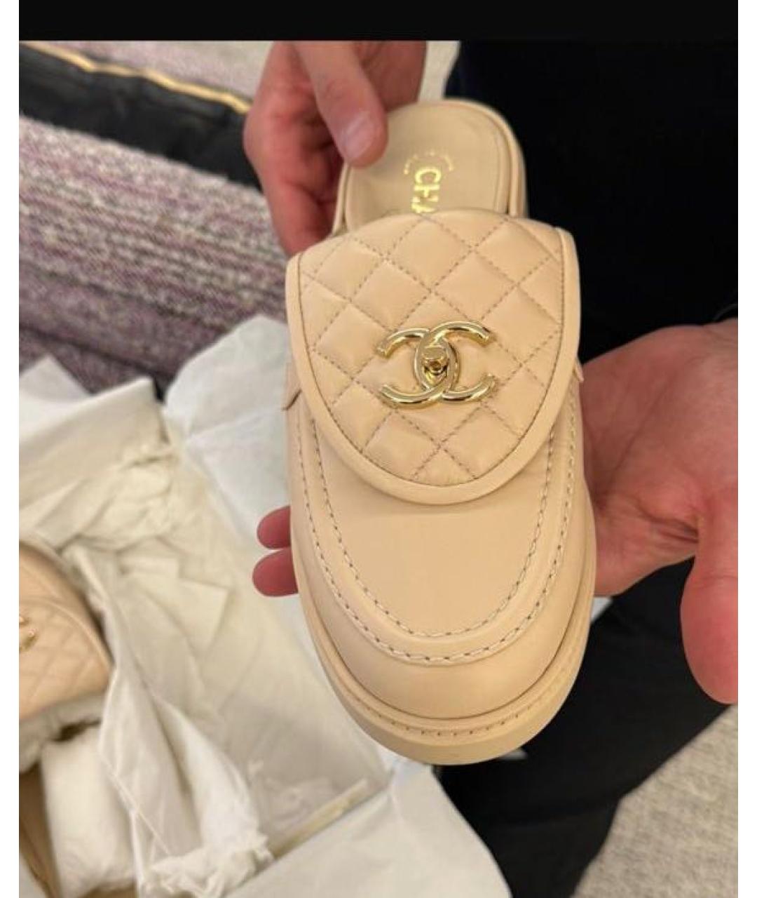 CHANEL Бежевые кожаные мюли, фото 2