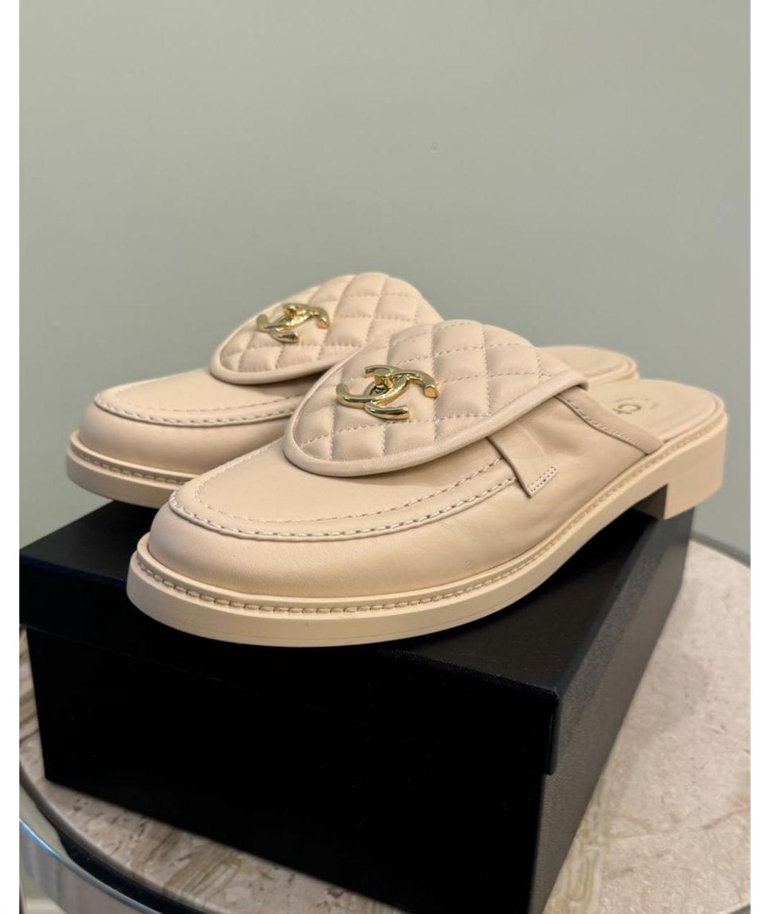 CHANEL Бежевые кожаные мюли, фото 5