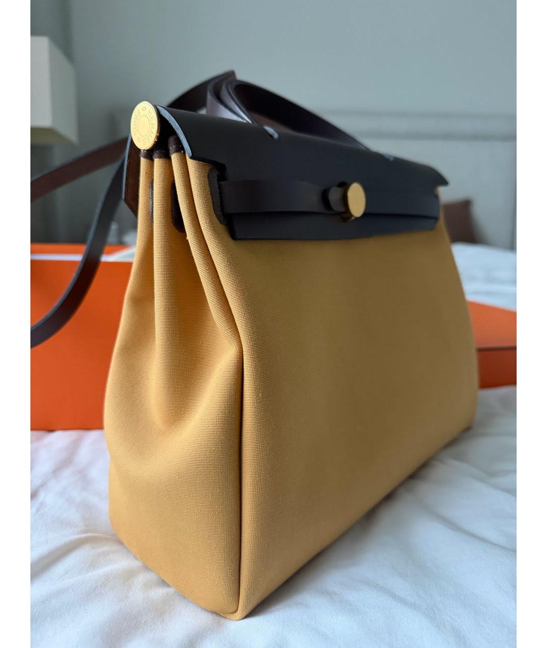 HERMES Горчичная тканевая сумка через плечо, фото 2