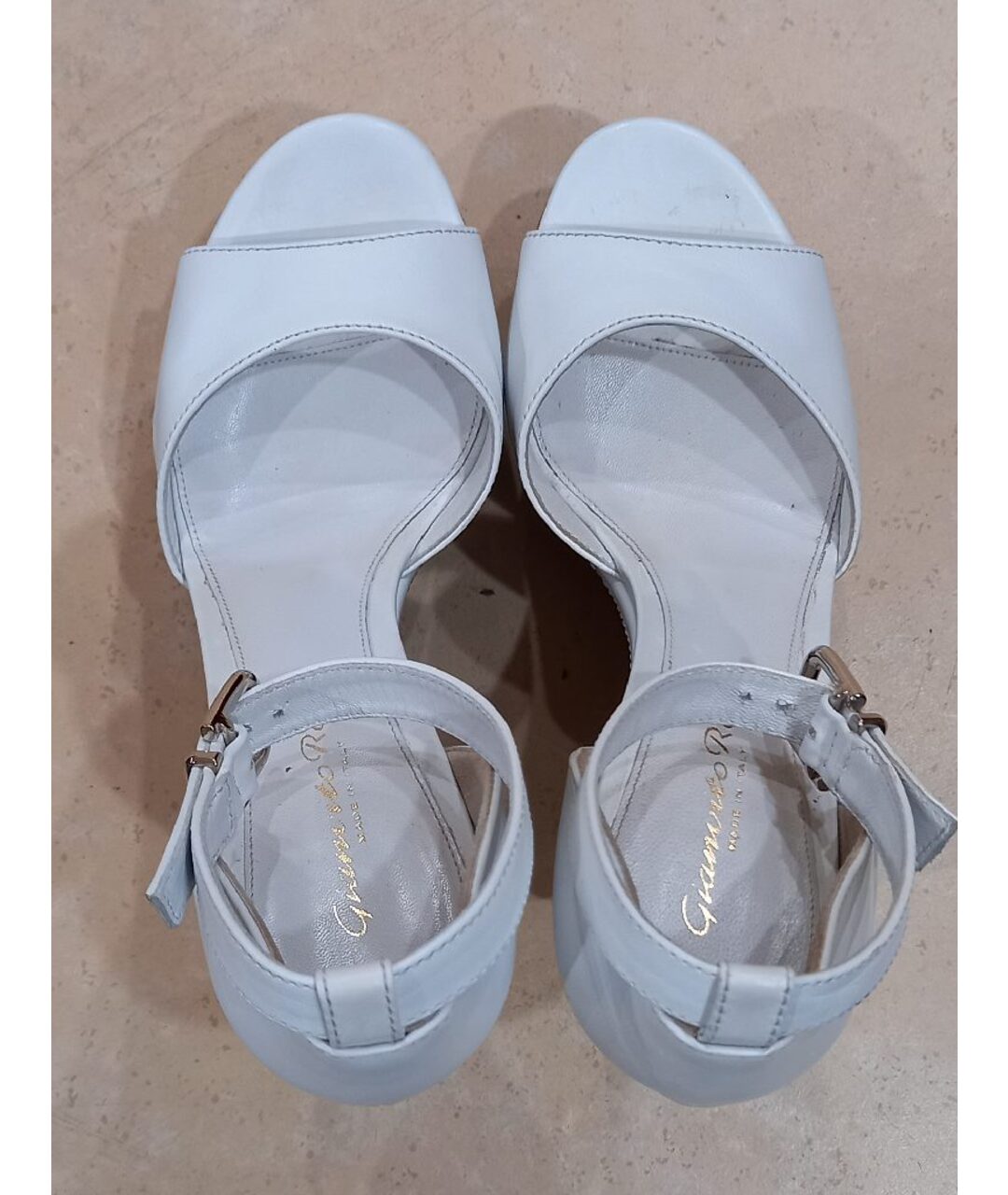 GIANVITO ROSSI Белые кожаные босоножки, фото 3