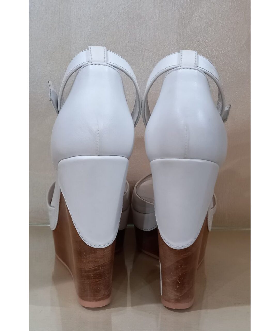 GIANVITO ROSSI Белые кожаные босоножки, фото 4