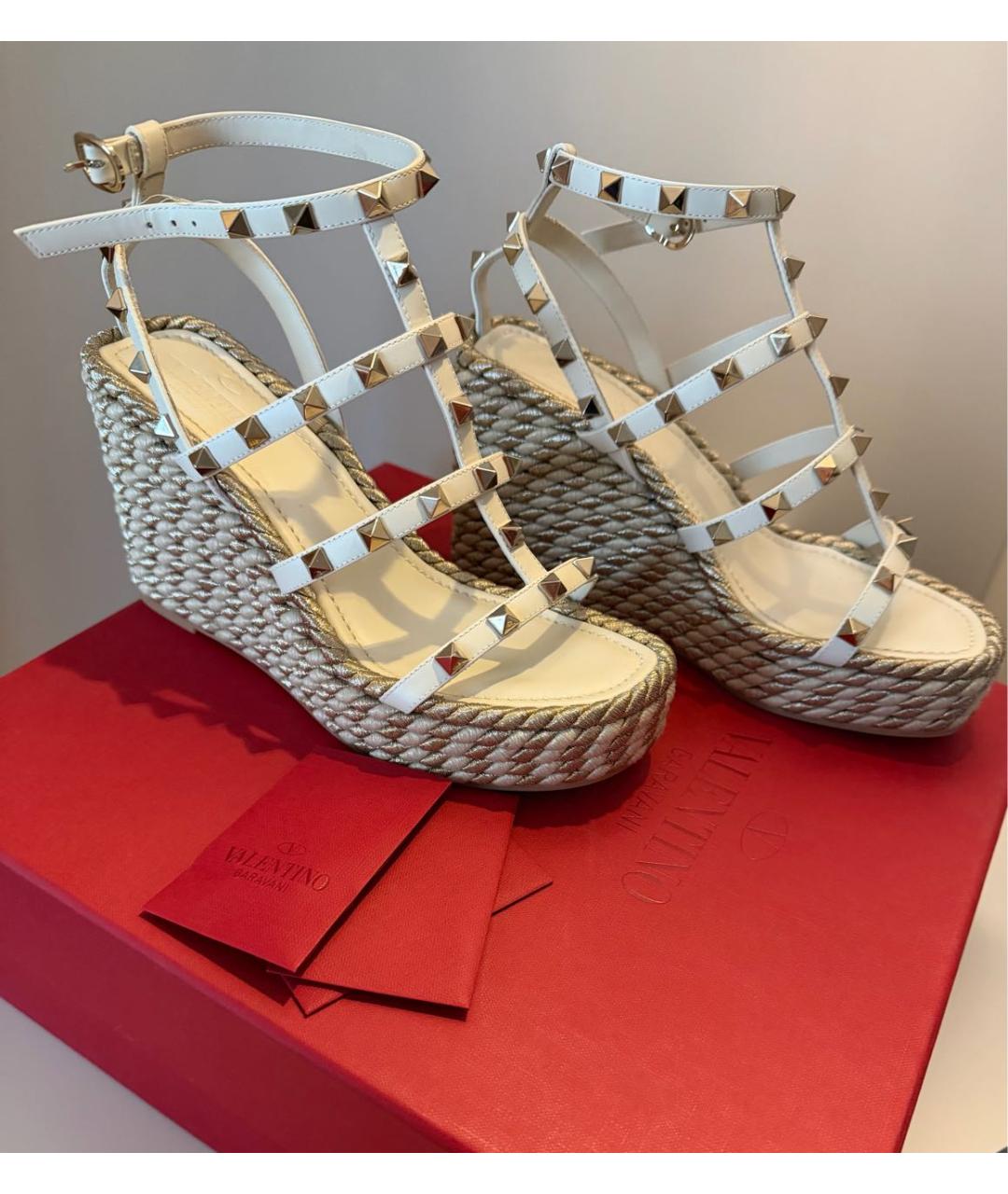 VALENTINO Белые кожаные босоножки, фото 4
