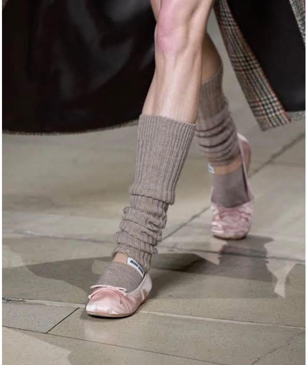 MIU MIU Бежевые кожаные балетки, фото 4