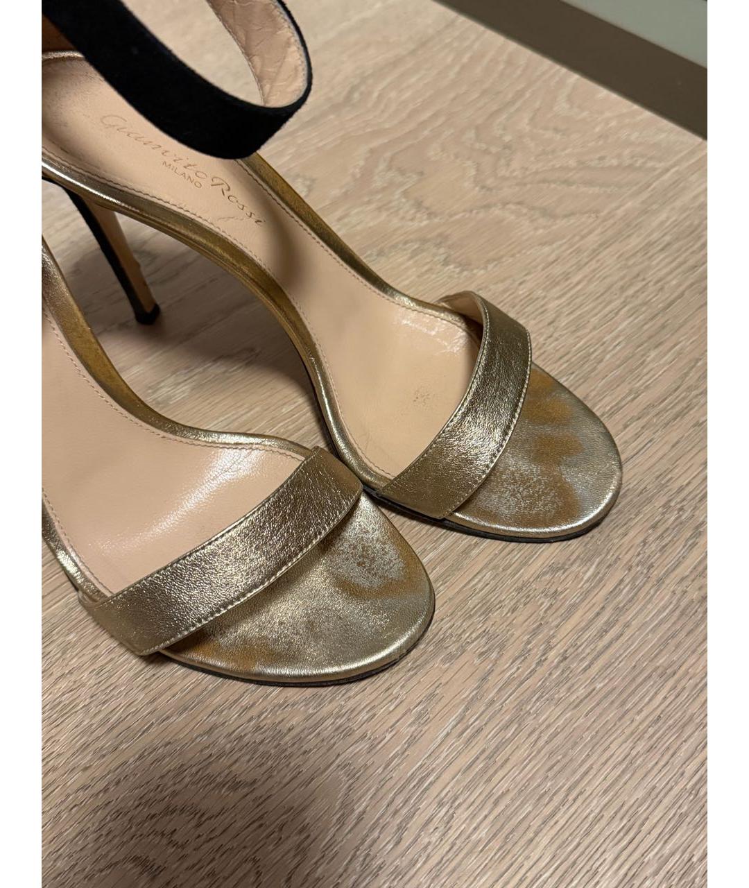 GIANVITO ROSSI Золотые кожаные босоножки, фото 6