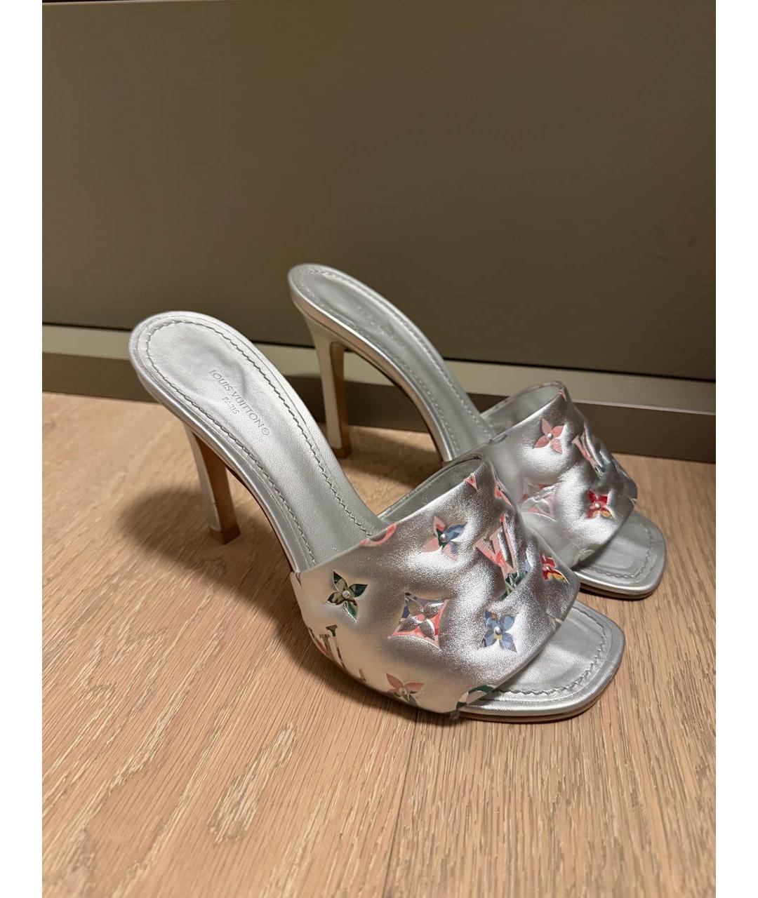 LOUIS VUITTON Серебряные кожаные мюли, фото 2