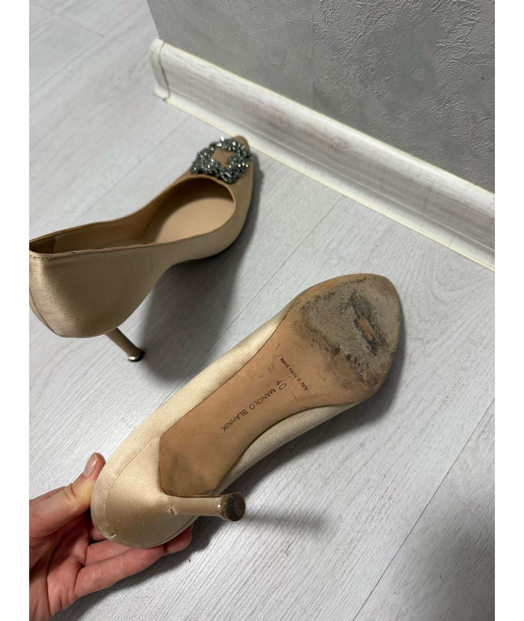 MANOLO BLAHNIK Бежевые текстильные туфли, фото 5