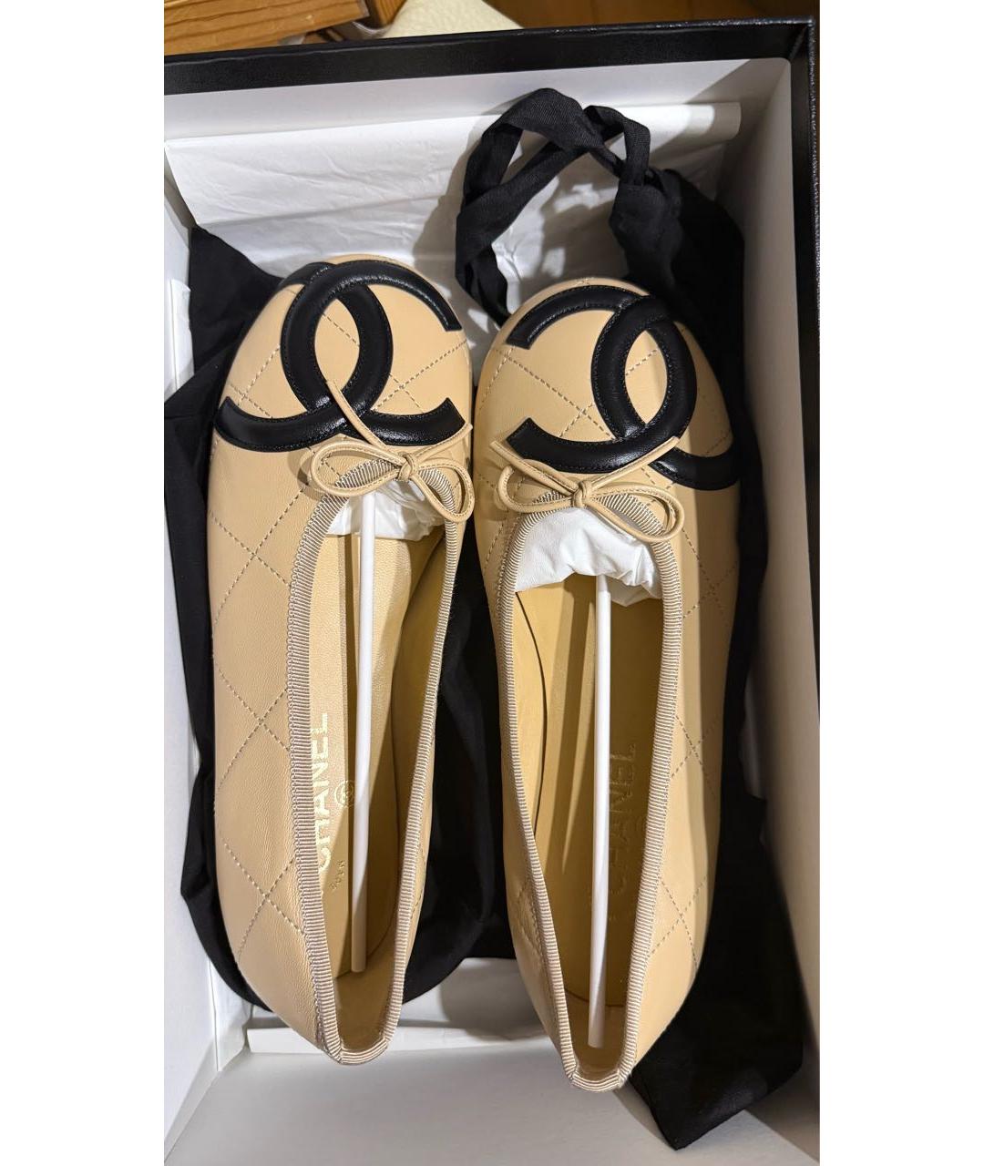 CHANEL Бежевые кожаные балетки, фото 5
