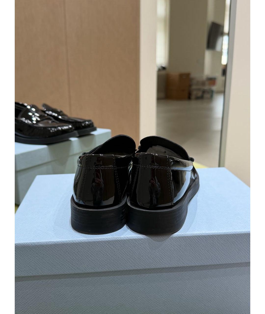 JIMMY CHOO Черные лоферы из лакированной кожи, фото 4