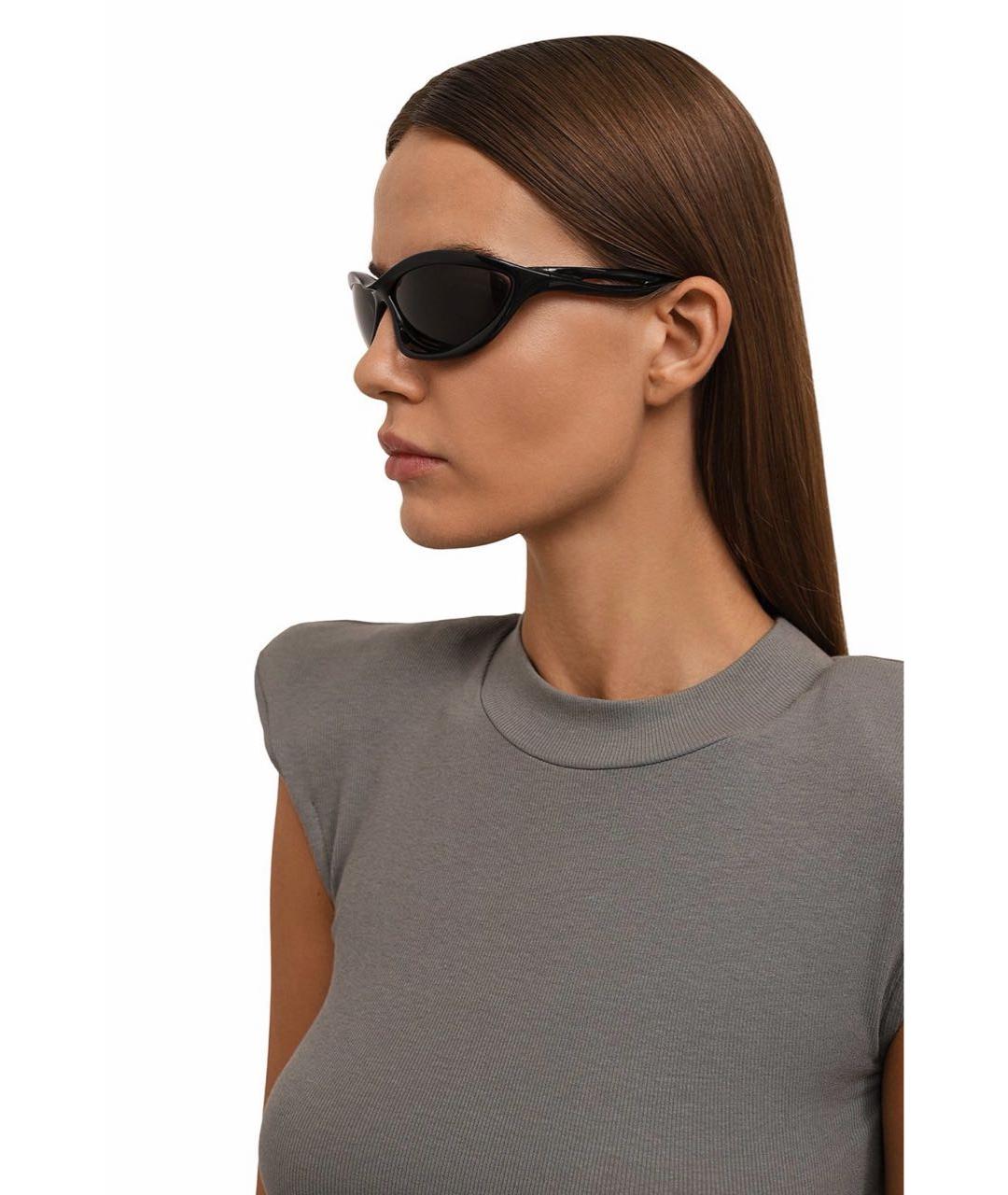 PRADA Черные пластиковые солнцезащитные очки, фото 2