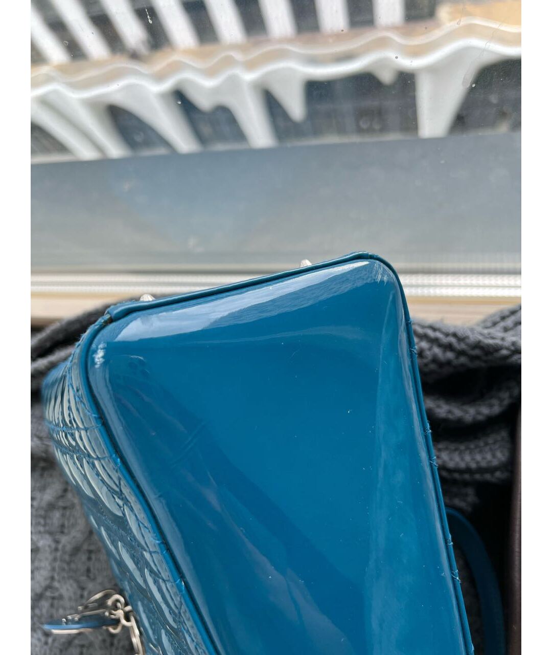 CHRISTIAN DIOR PRE-OWNED Синяя сумка с короткими ручками из лакированной кожи, фото 6