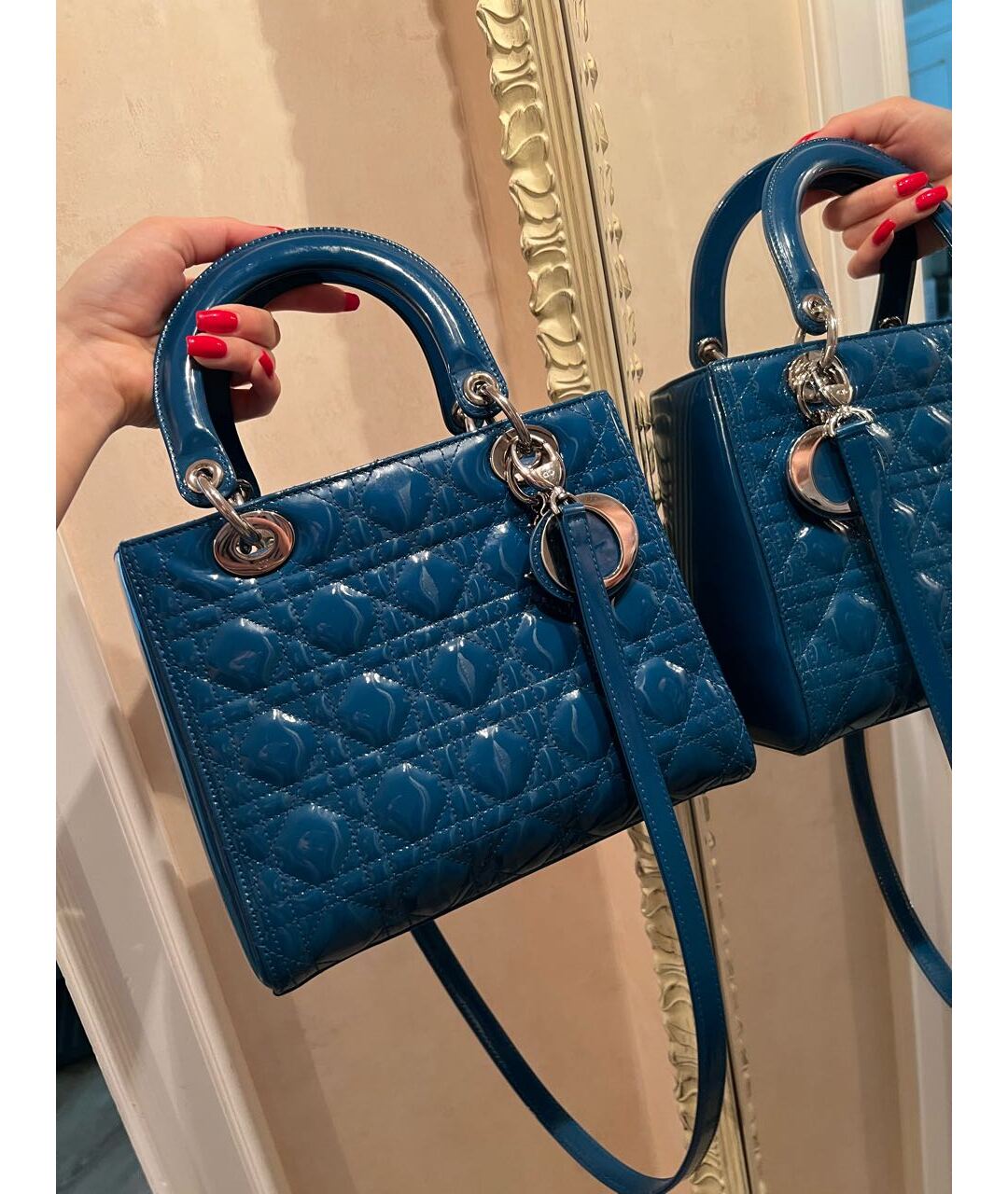 CHRISTIAN DIOR PRE-OWNED Синяя сумка с короткими ручками из лакированной кожи, фото 9