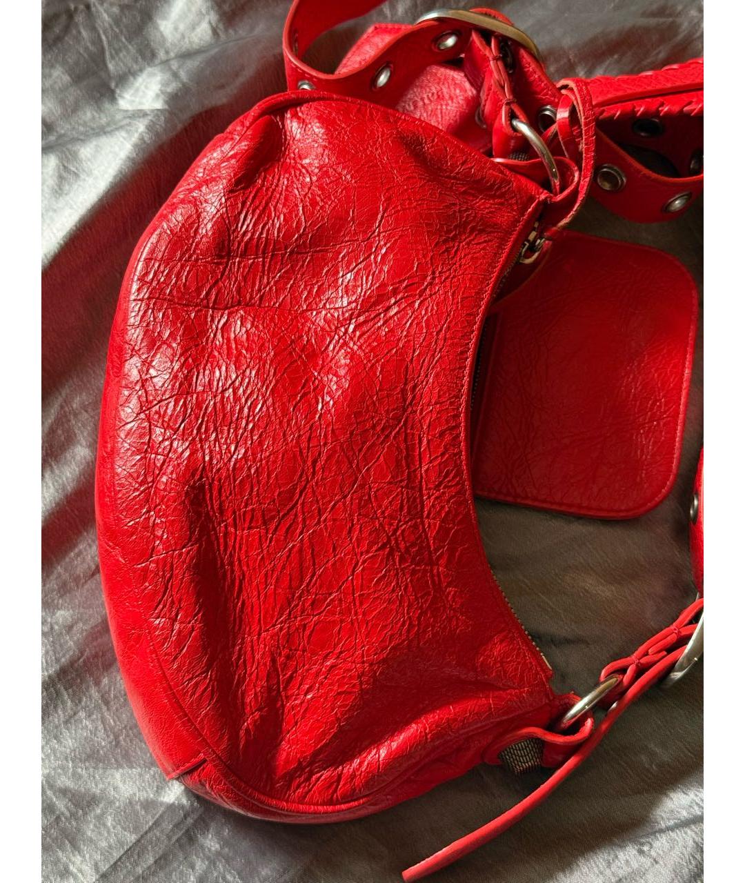 BALENCIAGA Красная кожаная сумка через плечо, фото 3