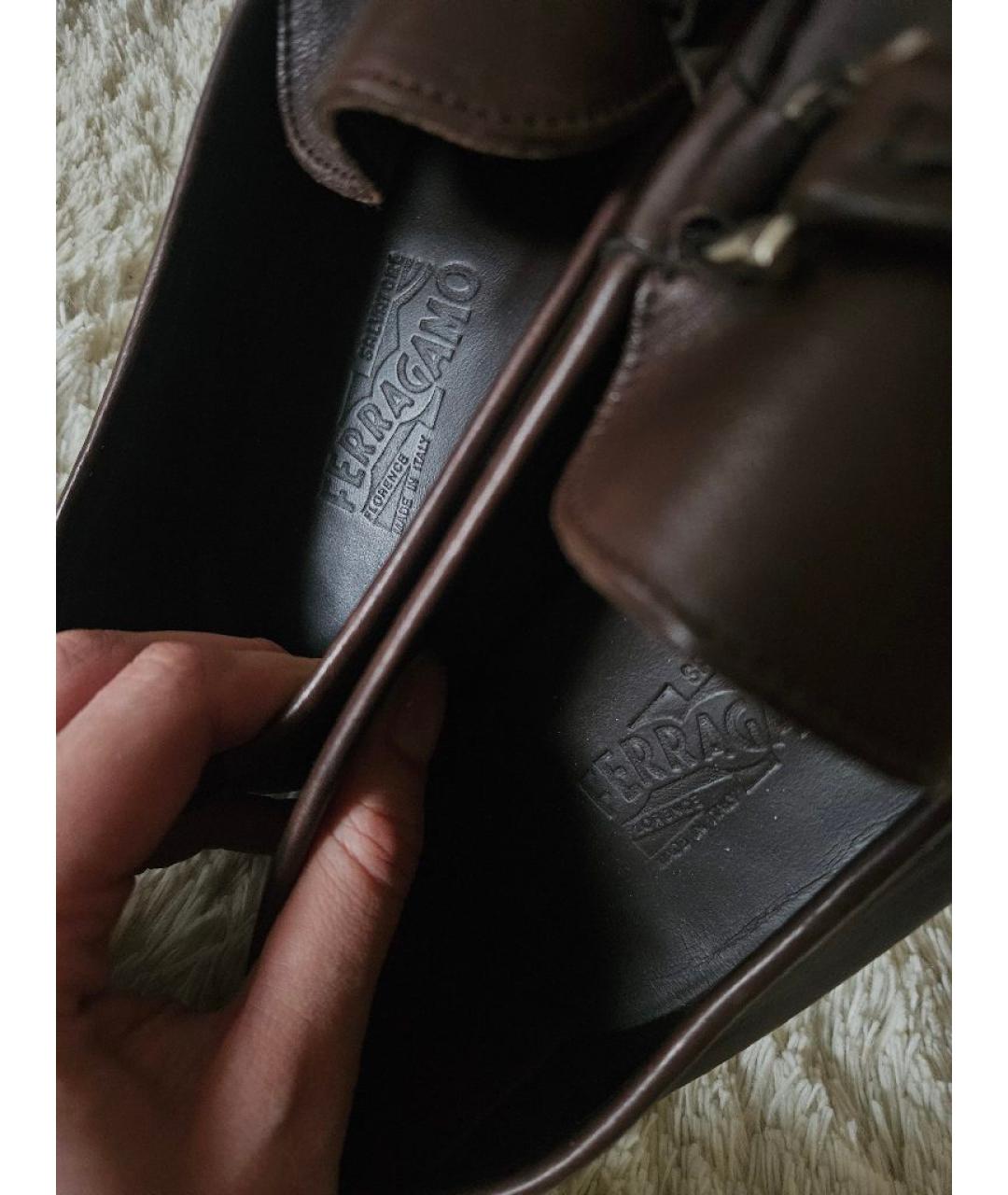 FERRAGAMO Коричневые кожаные лоферы, фото 5
