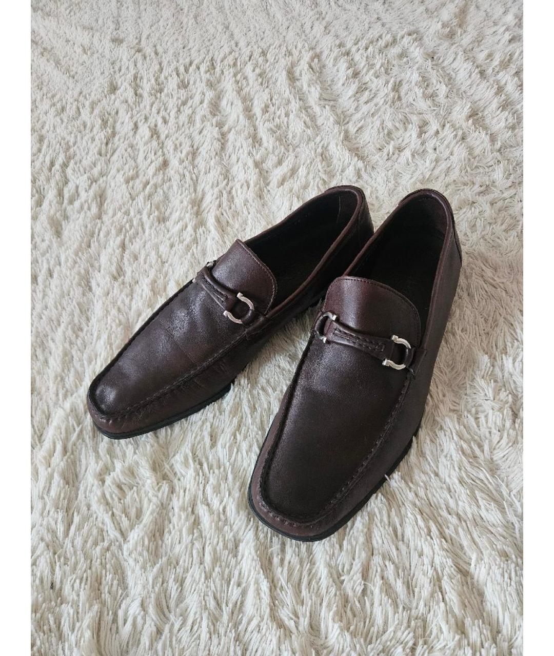 FERRAGAMO Коричневые кожаные лоферы, фото 2