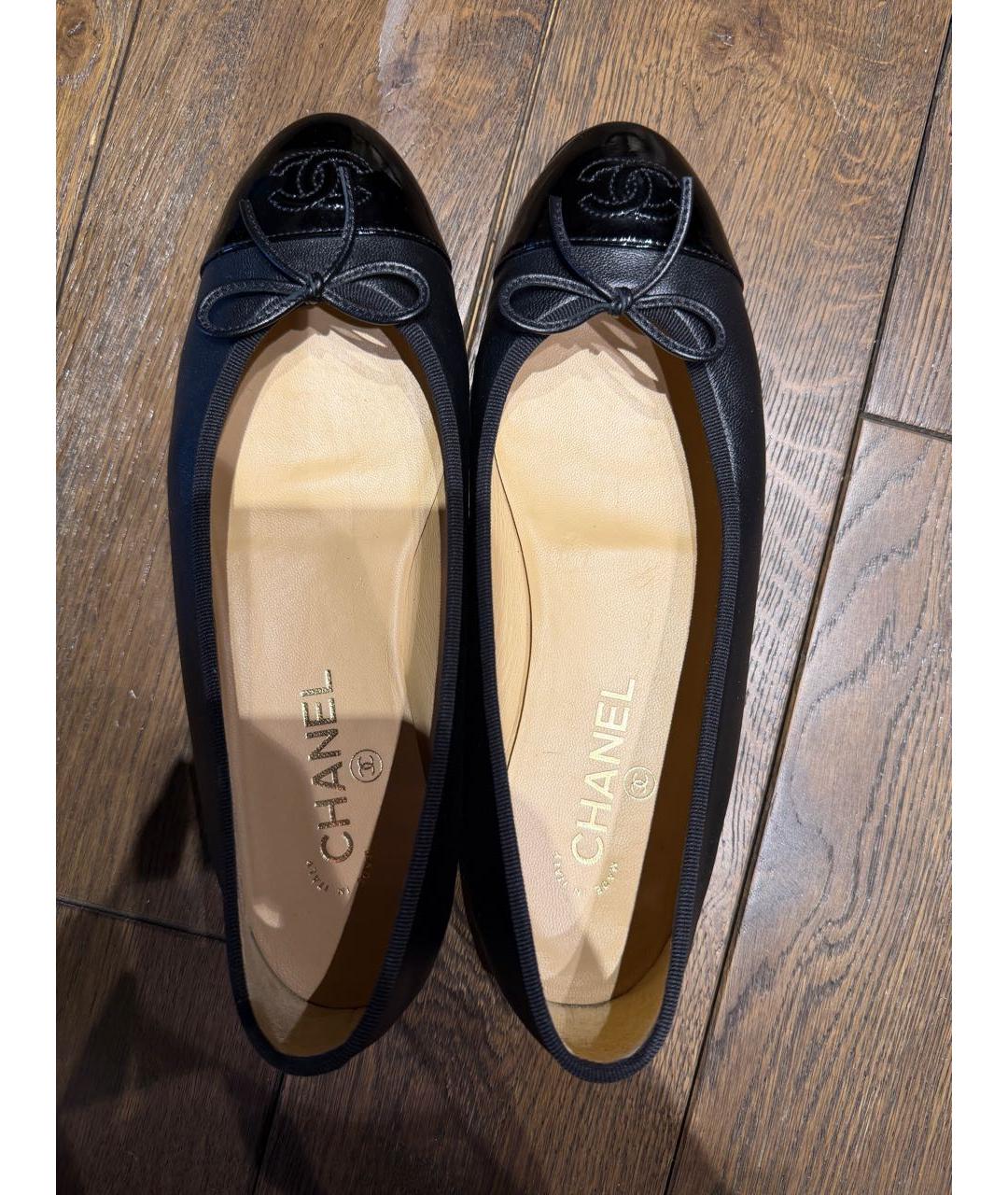 CHANEL Черные кожаные балетки, фото 3