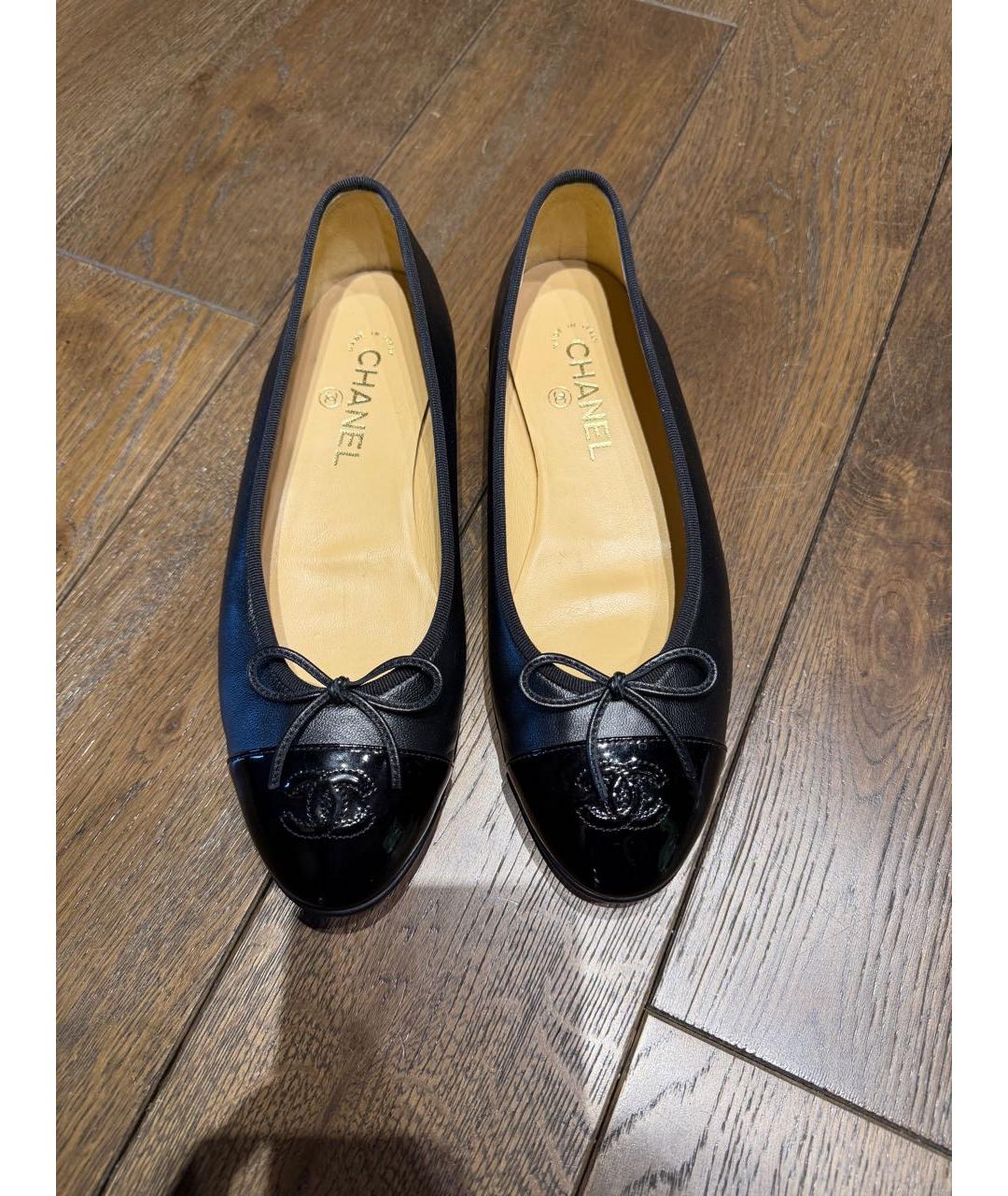 CHANEL Черные кожаные балетки, фото 2