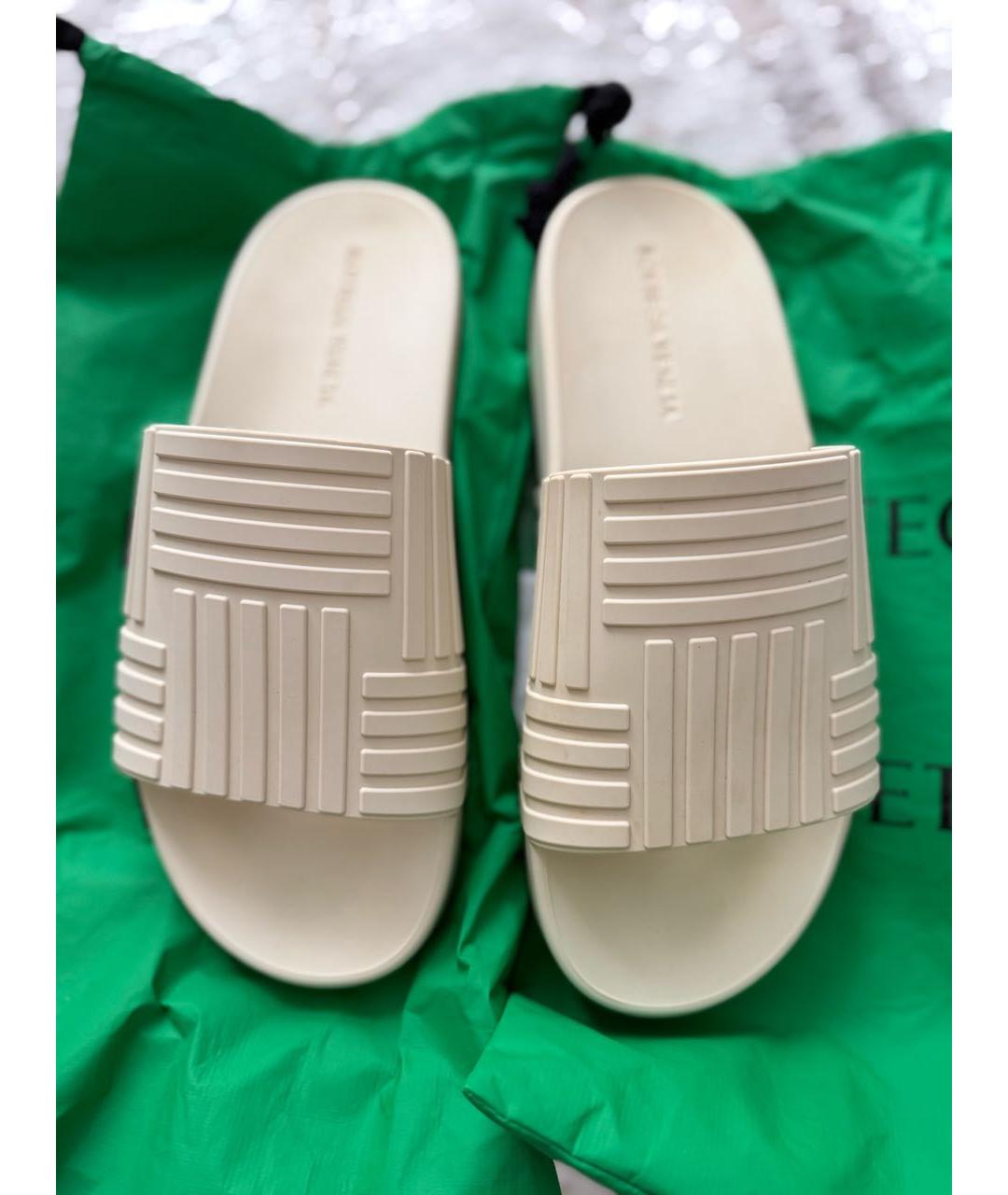 BOTTEGA VENETA Бежевые резиновые шлепанцы, фото 7