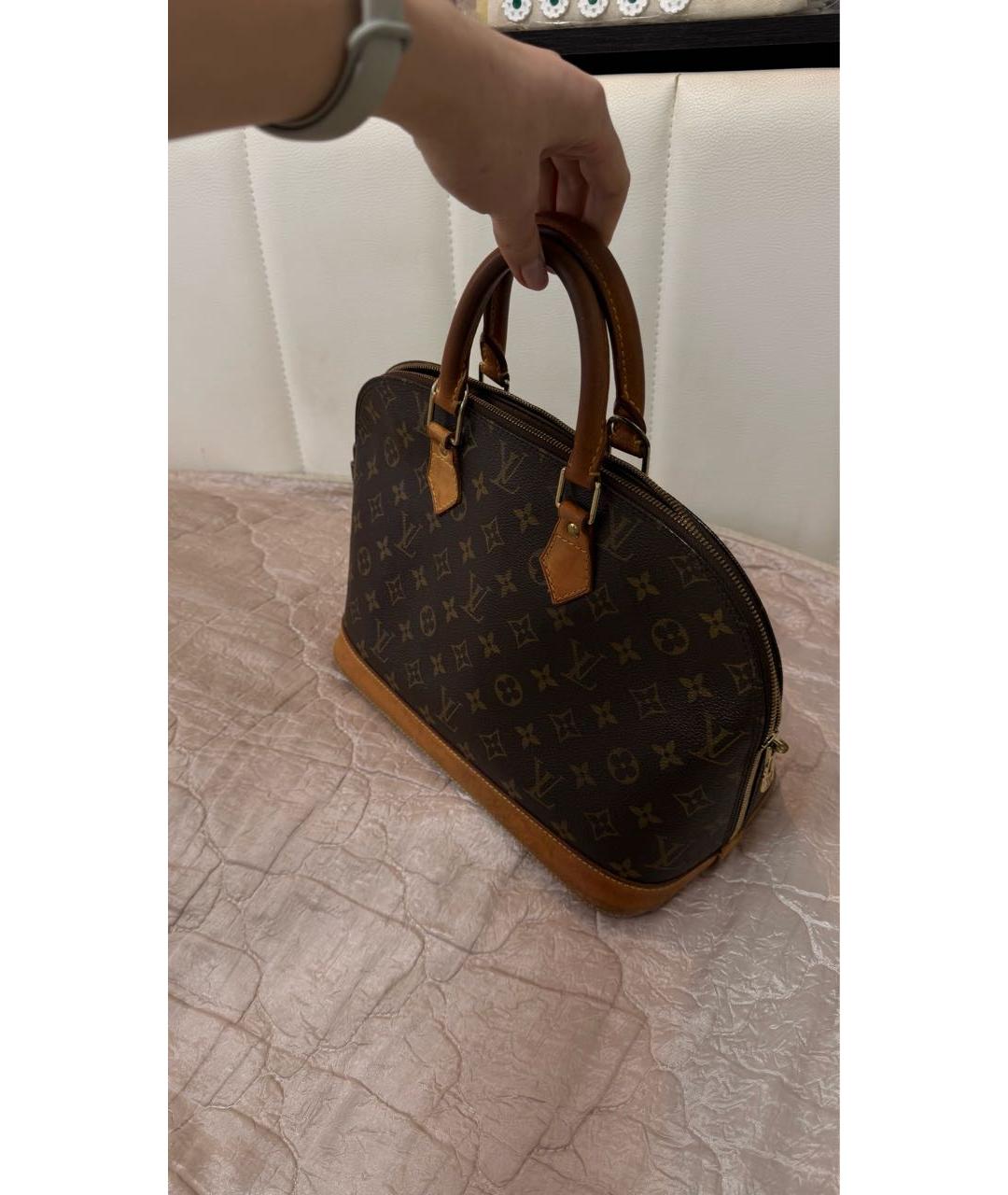 LOUIS VUITTON Коричневая сумка с короткими ручками, фото 3