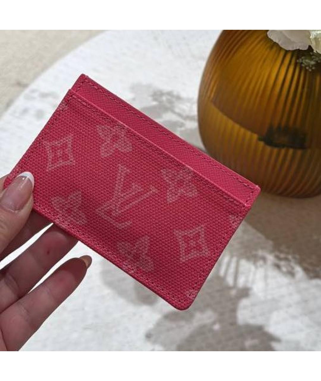 LOUIS VUITTON Розовый кожаный кардхолдер, фото 4