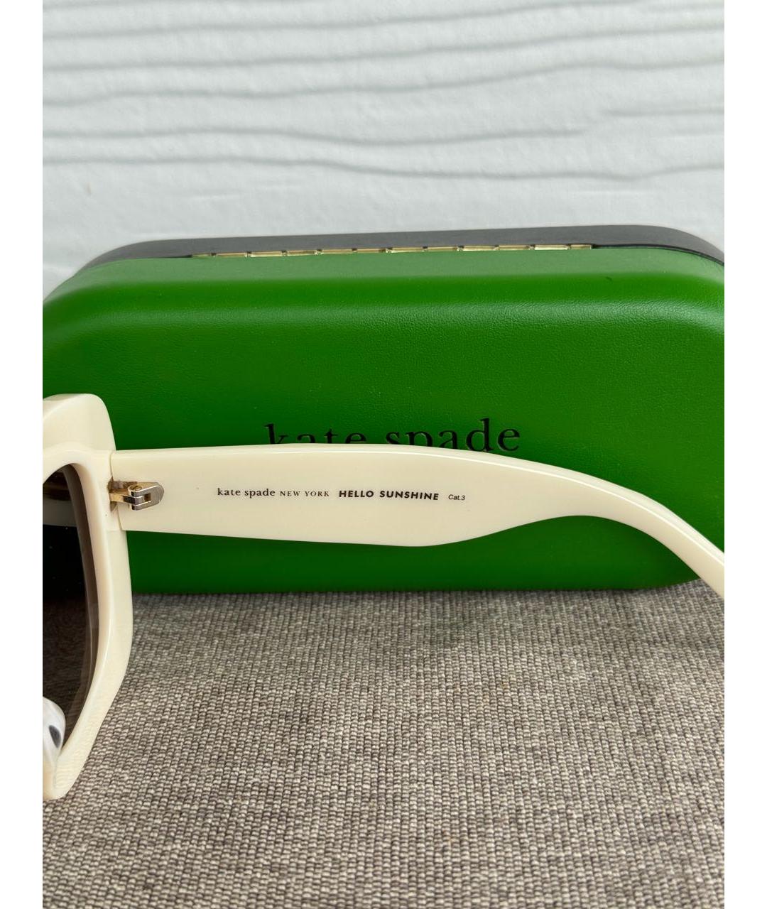 KATE SPADE Бежевые пластиковые солнцезащитные очки, фото 3