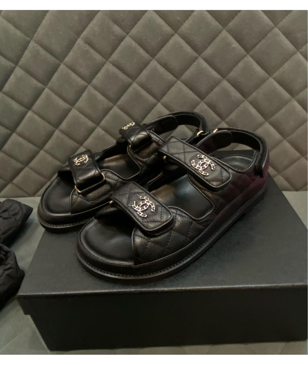 CHANEL Черные кожаные сандалии, фото 2