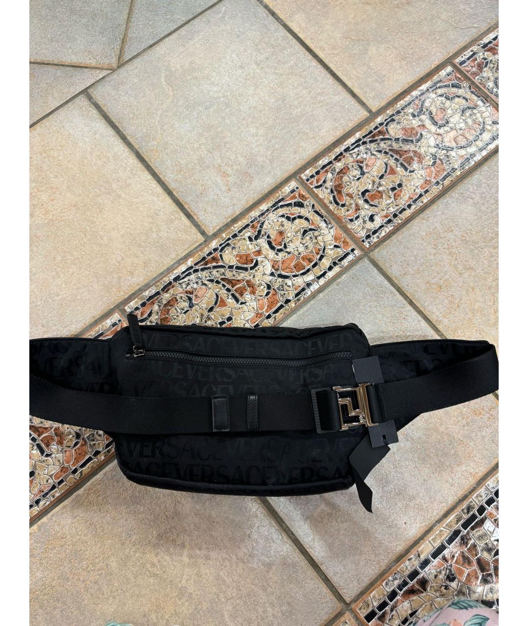 VERSACE Черная поясная сумка, фото 2