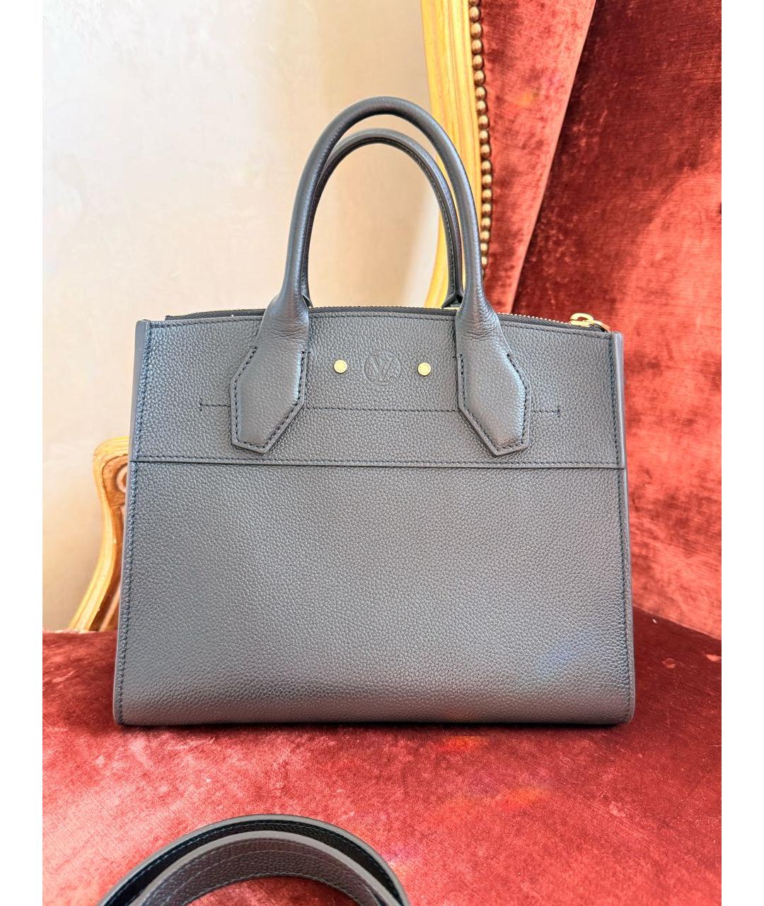 LOUIS VUITTON Черная кожаная сумка с короткими ручками, фото 2