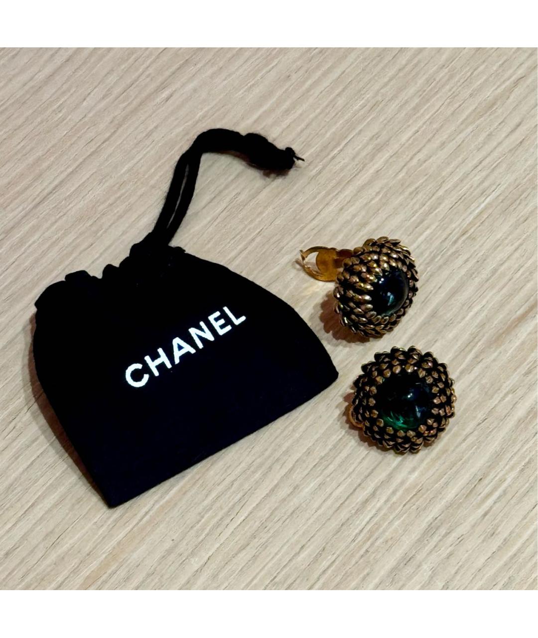 CHANEL Зеленые латунные клипсы, фото 4