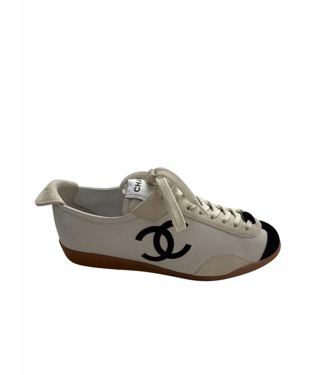 CHANEL Белые кожаные кеды, фото 1