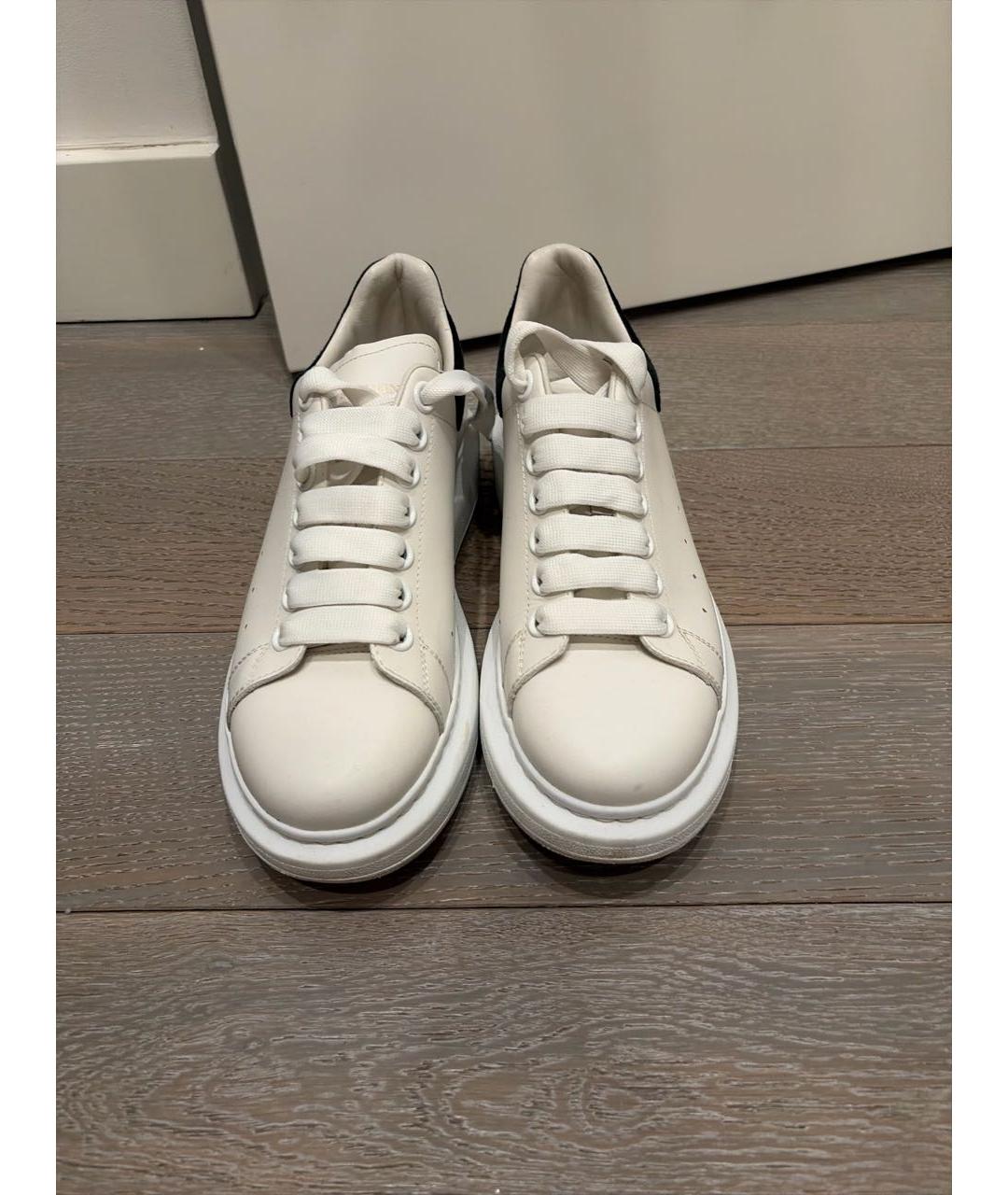 ALEXANDER MCQUEEN Белые кожаные кеды, фото 3