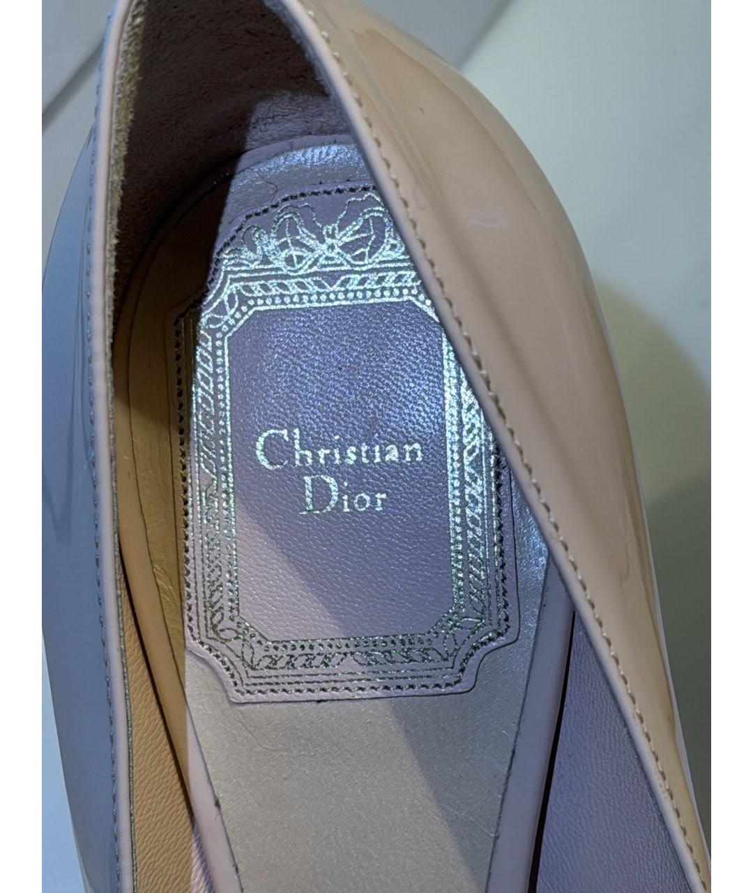 CHRISTIAN DIOR Бежевые туфли из лакированной кожи, фото 5