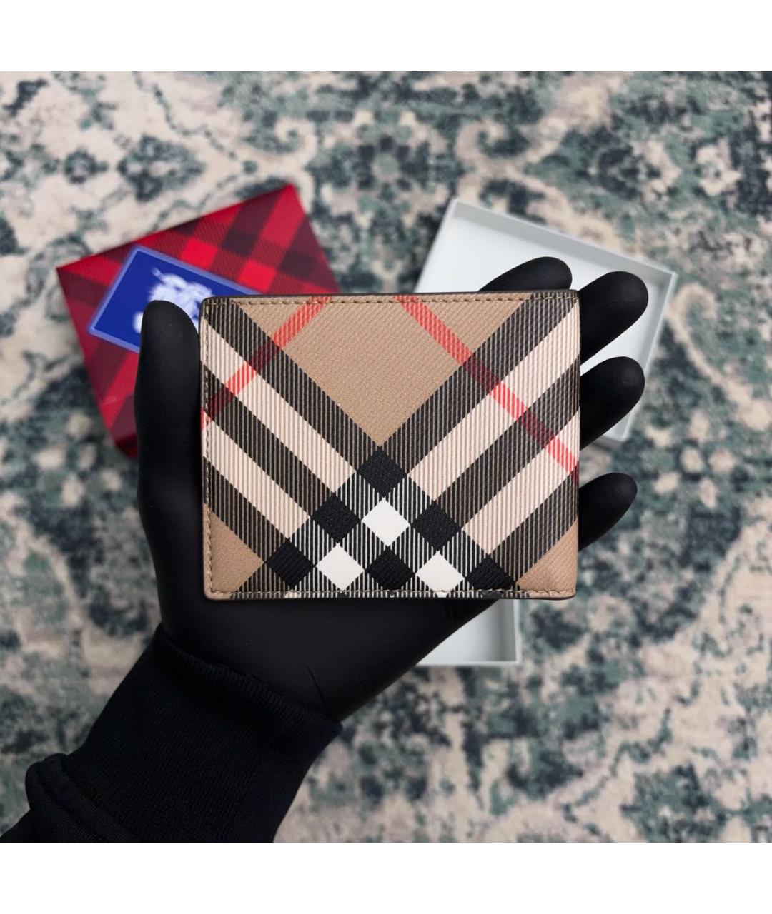 BURBERRY Бежевый кожаный кошелек, фото 3