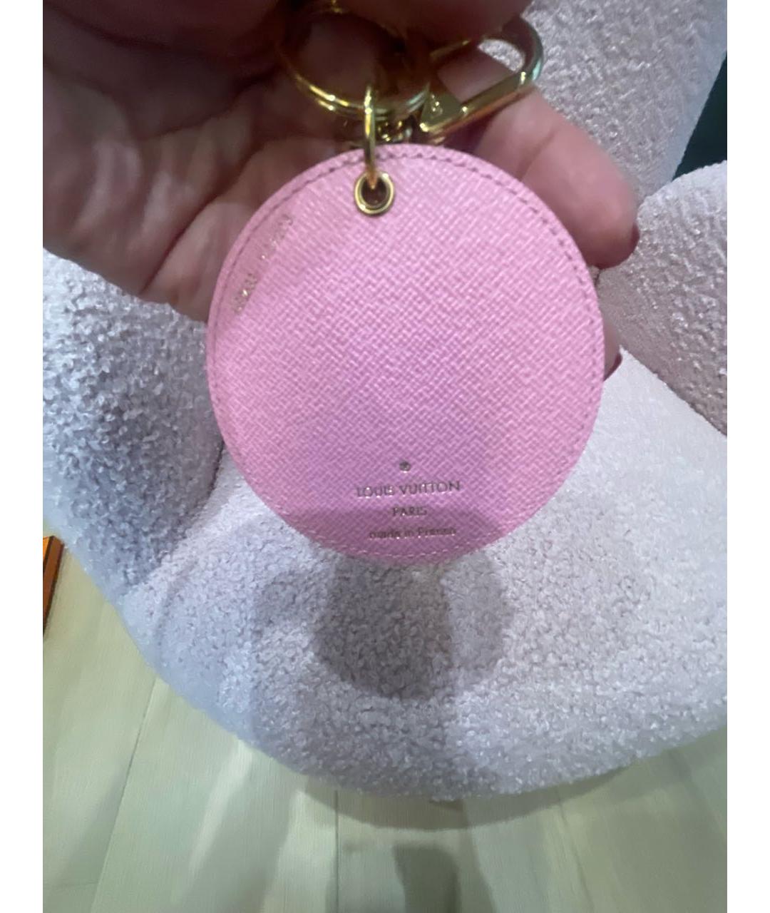 LOUIS VUITTON Коричневый брелок, фото 3