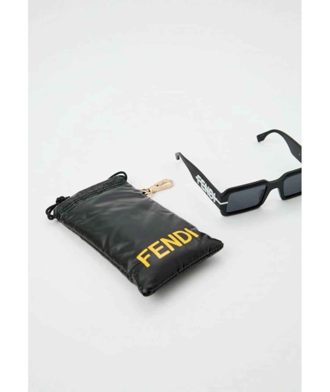 FENDI Черные пластиковые солнцезащитные очки, фото 2