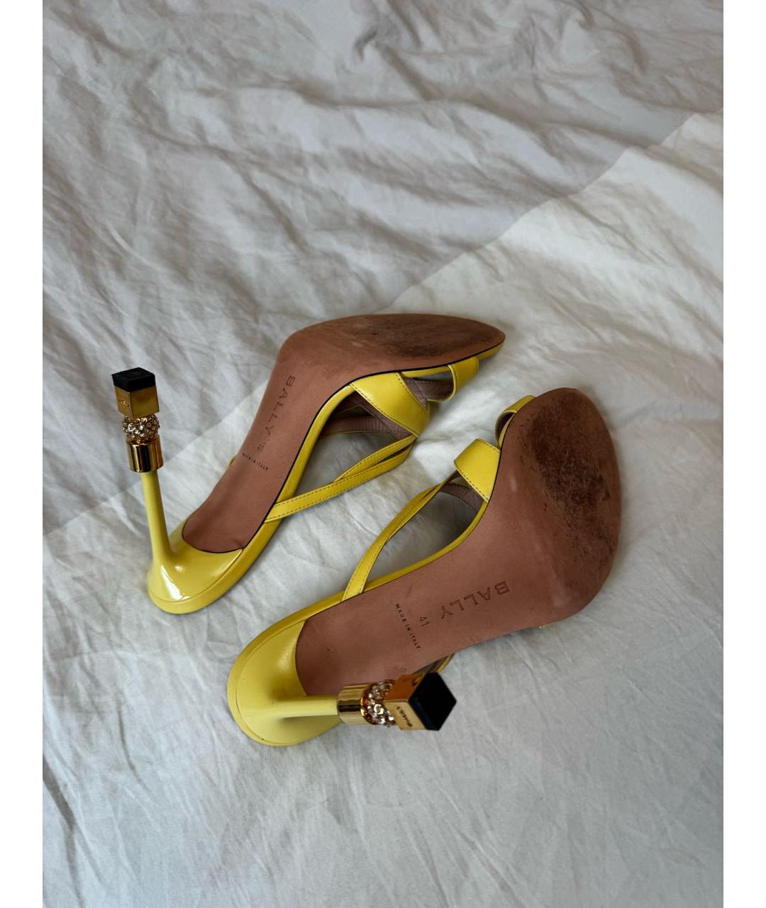 BALLY Желтые кожаные босоножки, фото 6