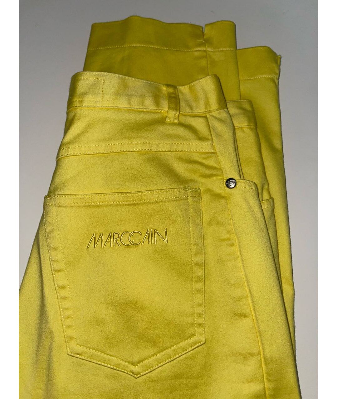 MARC CAIN Желтые хлопко-эластановые прямые брюки, фото 3
