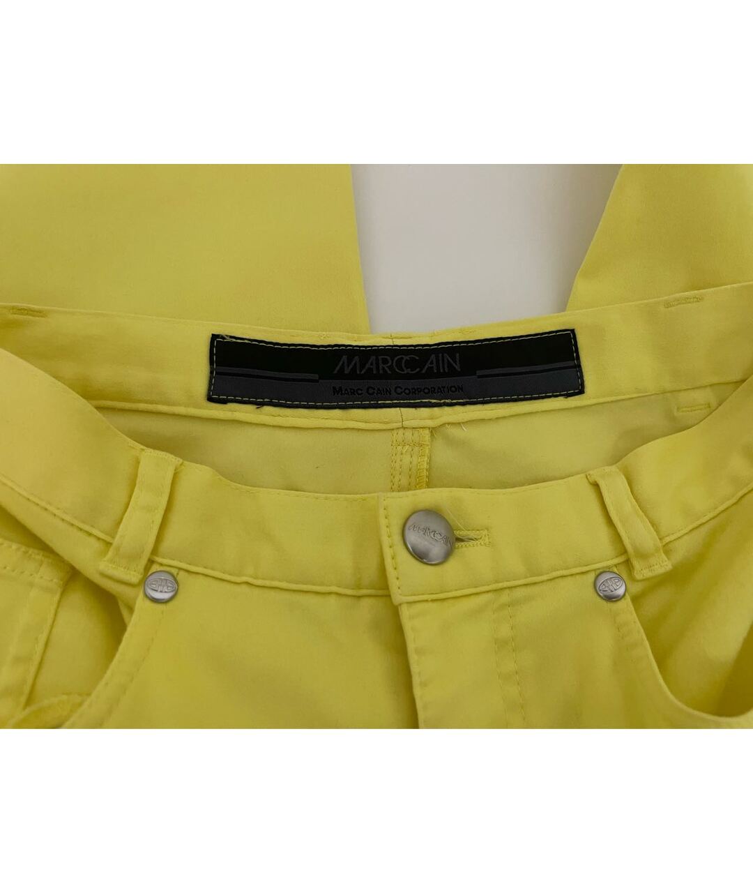 MARC CAIN Желтые хлопко-эластановые прямые брюки, фото 2