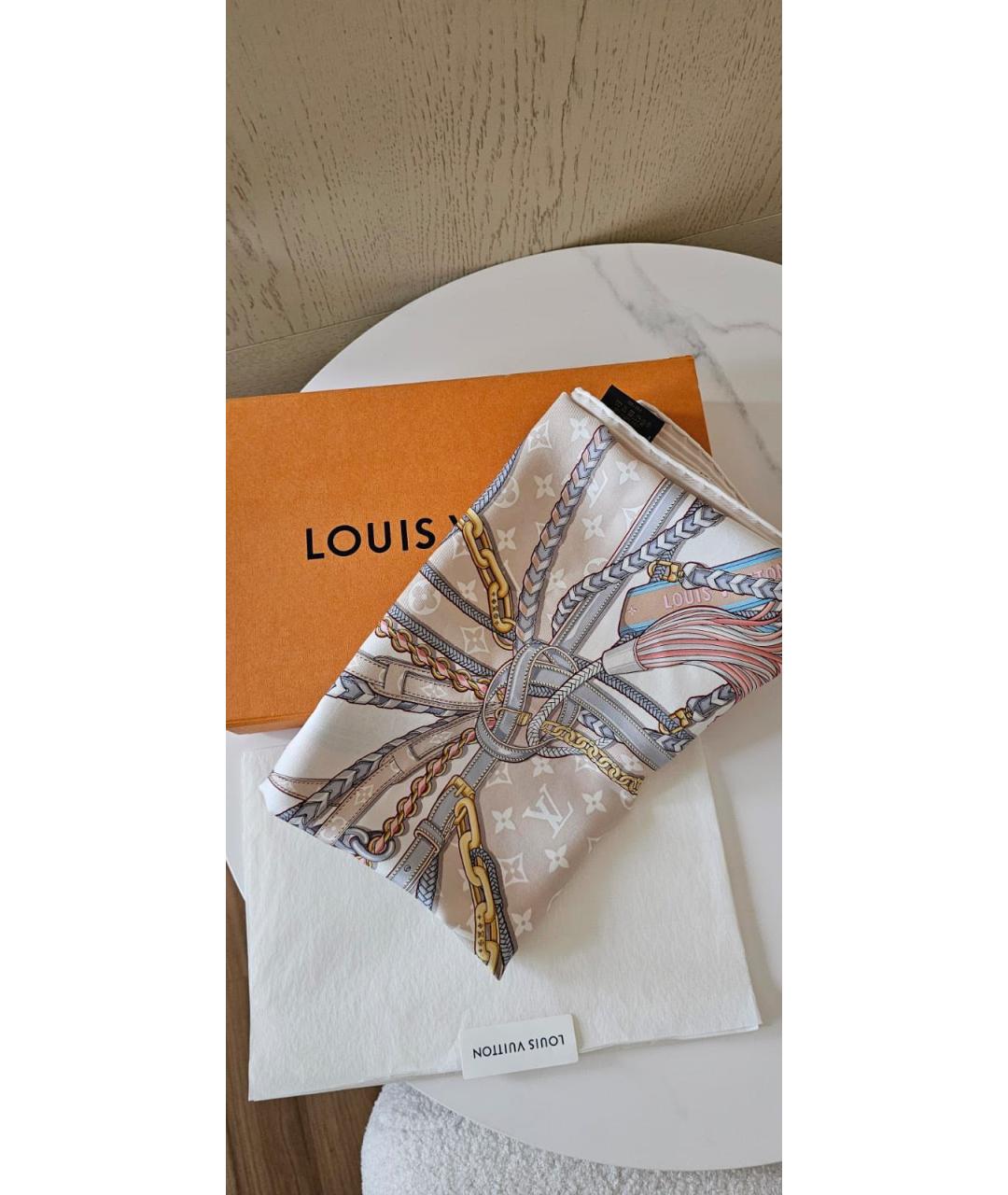 LOUIS VUITTON Бежевый шелковый платок, фото 2