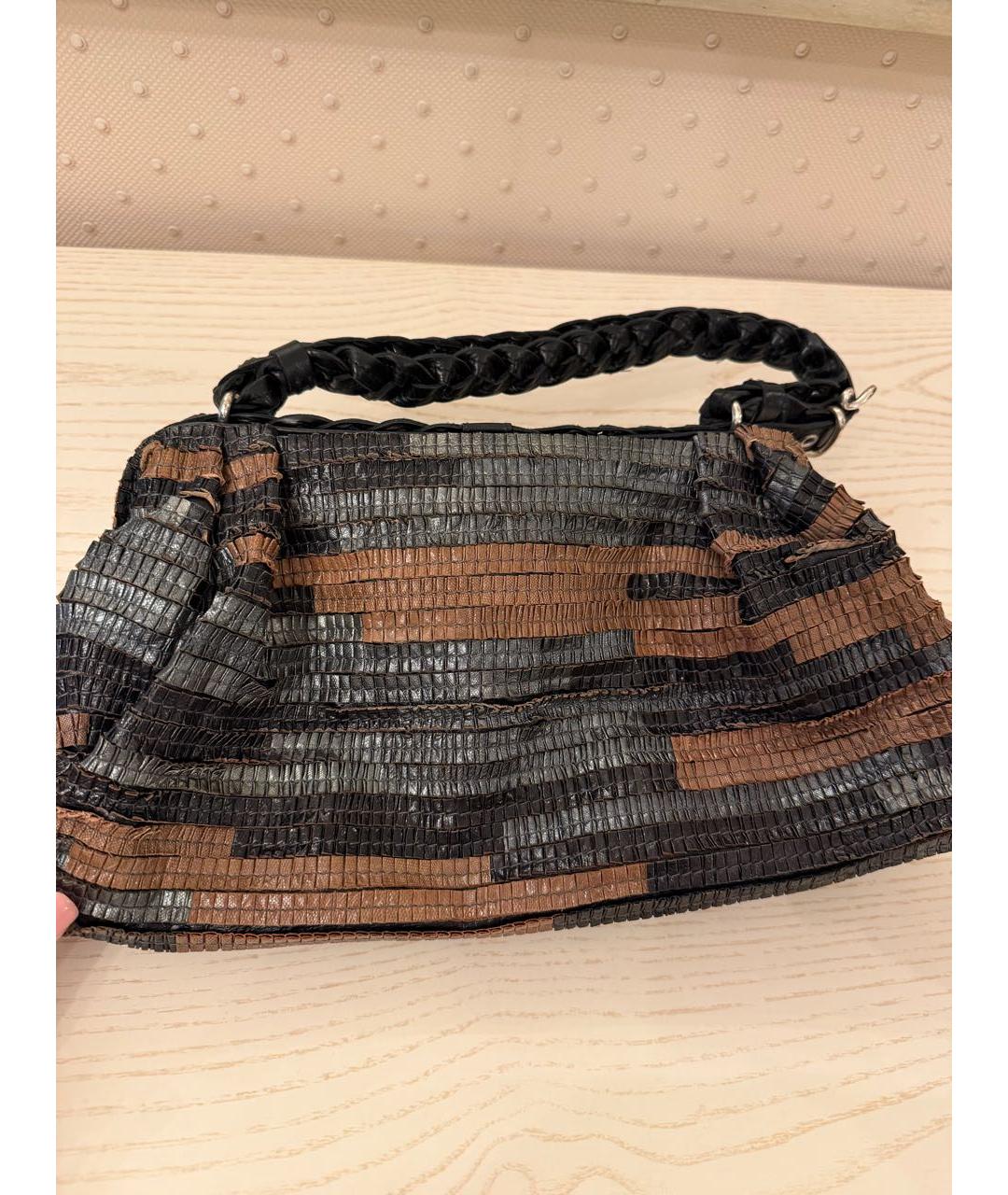 BOTTEGA VENETA Коричневая кожаная сумка с короткими ручками, фото 4