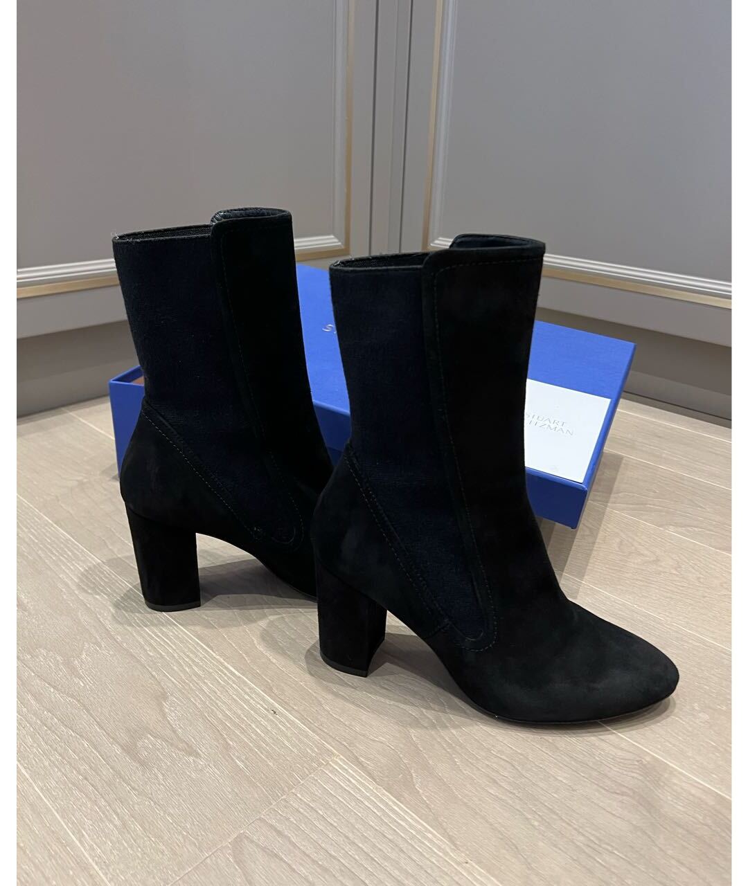 STUART WEITZMAN Черные замшевые ботильоны, фото 7