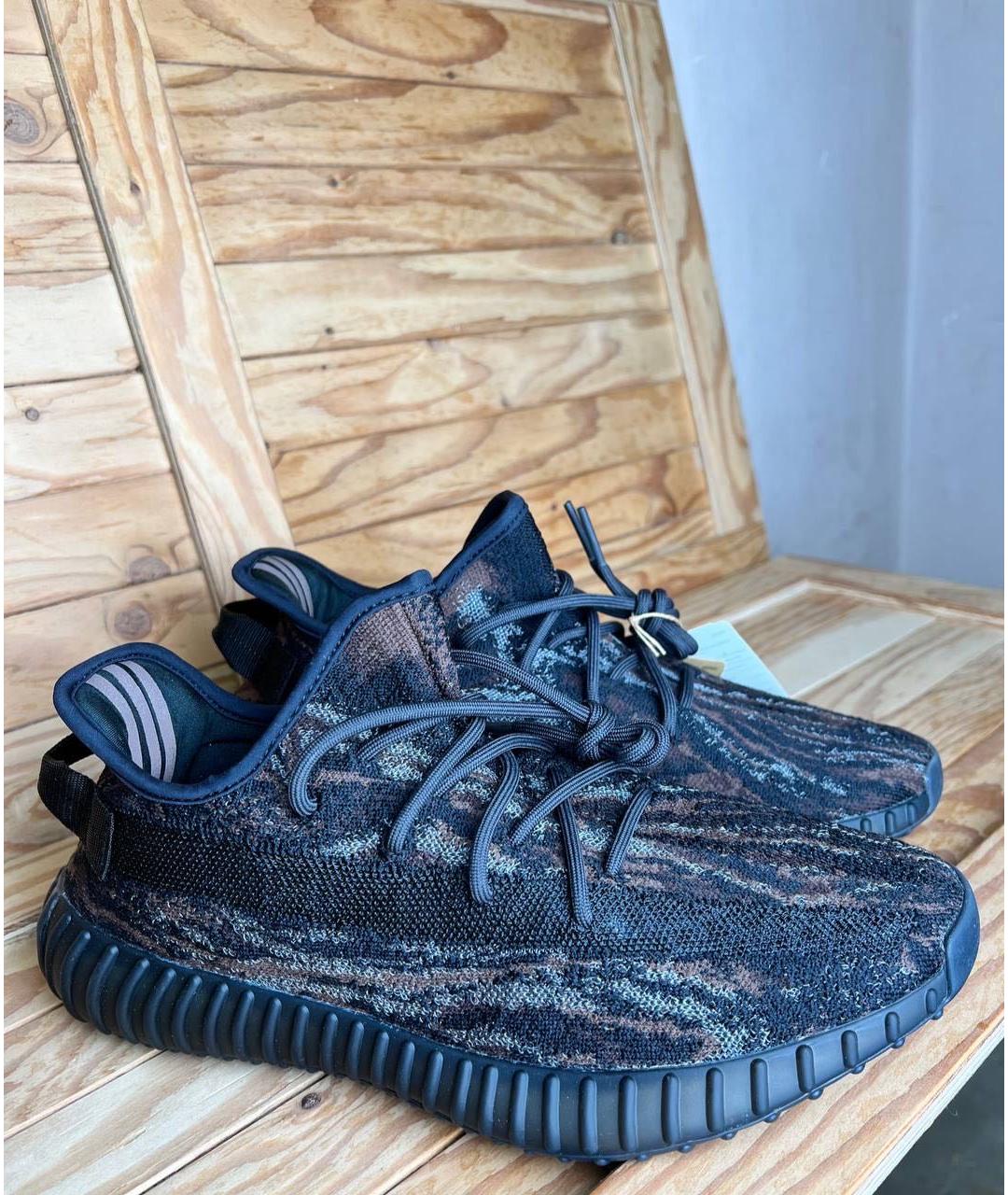 ADIDAS YEEZY Черные низкие кроссовки / кеды, фото 2