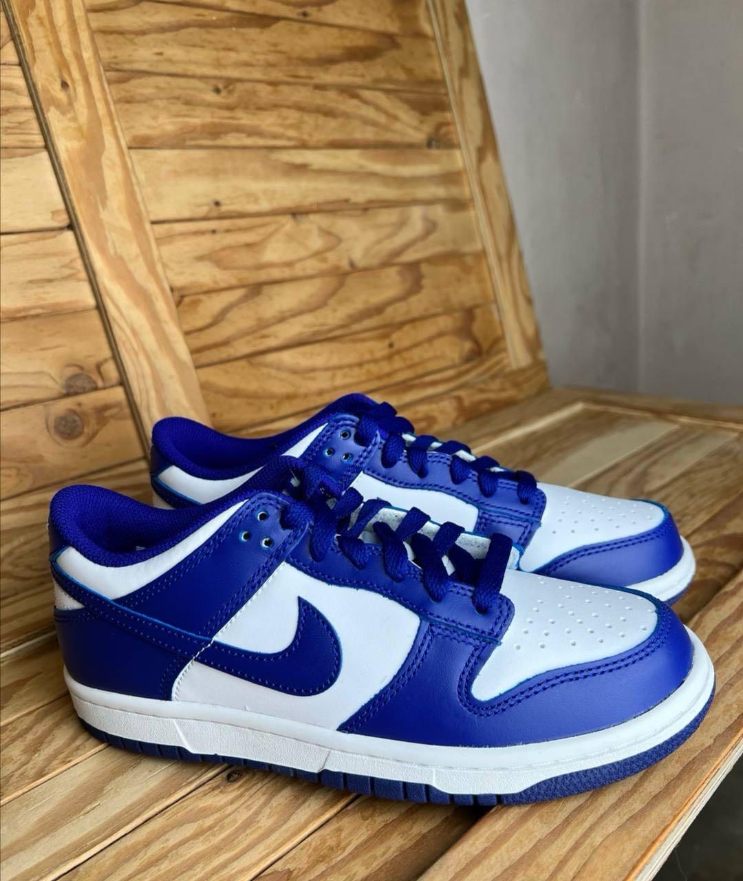 NIKE Белые кожаные низкие кроссовки / кеды, фото 2
