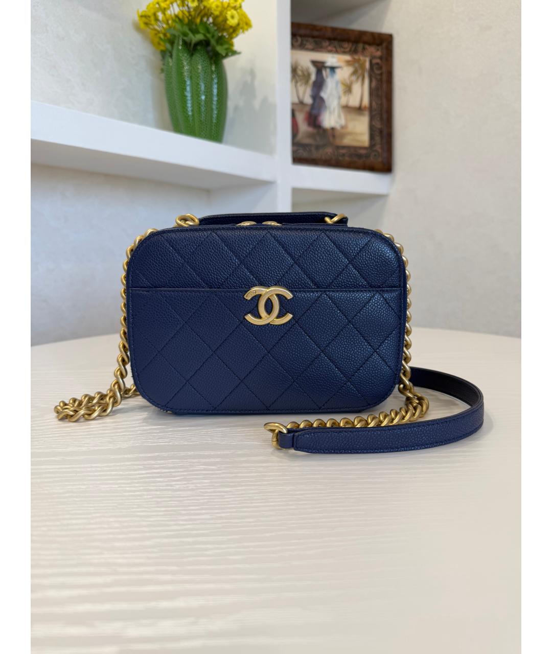 CHANEL Темно-синяя кожаная сумка через плечо, фото 2