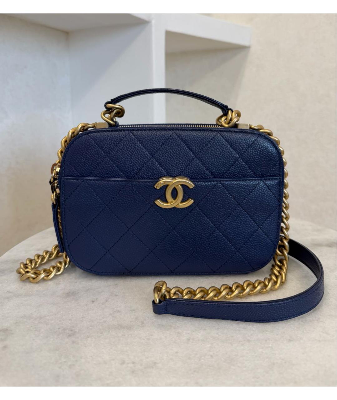 CHANEL Темно-синяя кожаная сумка через плечо, фото 2