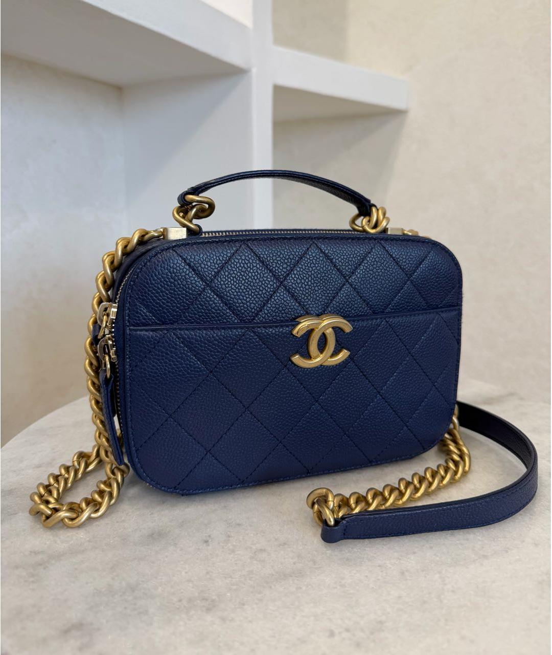 CHANEL Темно-синяя кожаная сумка через плечо, фото 3