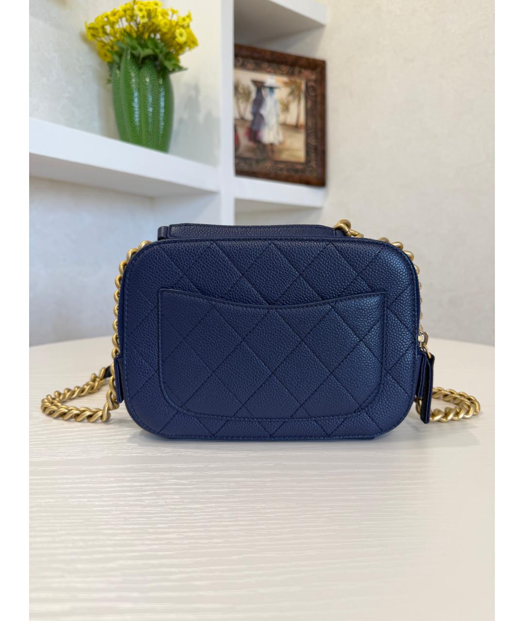 CHANEL Темно-синяя кожаная сумка через плечо, фото 4